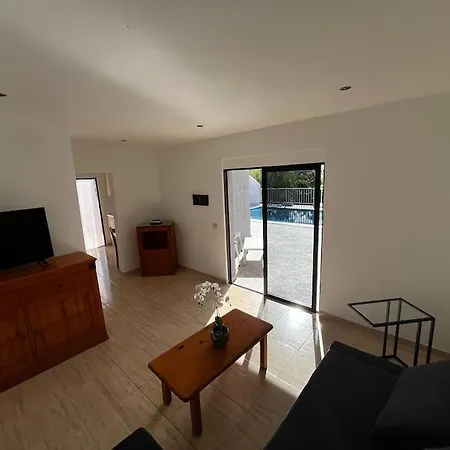 Villa Piedra Pura *